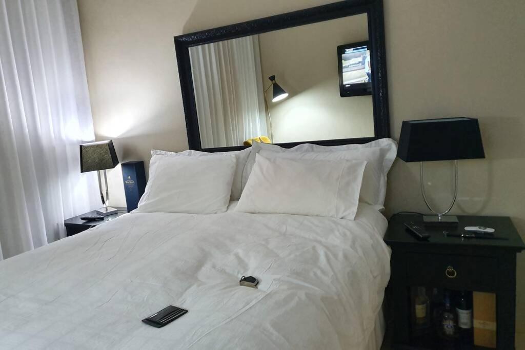 Plush Private Home โพเลอกวาเน ภายนอก รูปภาพ